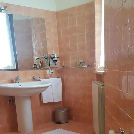 Apartman With Swimming Pool Thermal Water Turkish Steam Bath Massages Sarnano
